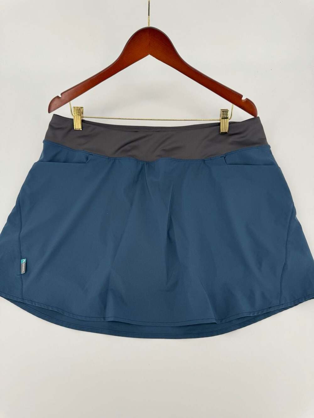 Simms Women's Blue Athletic Skort with Built-In Shorts